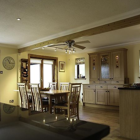 Henshire B&B Dingwall Exteriör bild